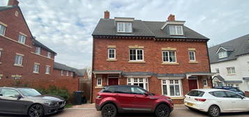 4 bedroom terraced house to rent