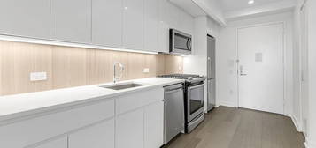 29-22 Northern Blvd Unit 408, Queens, NY 11101