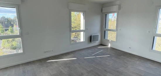 Appartement  à louer, 2 pièces, 1 chambre, 39 m²