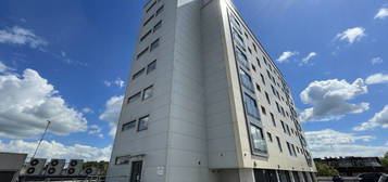 Flat to rent in Broadway, Peterborough PE1