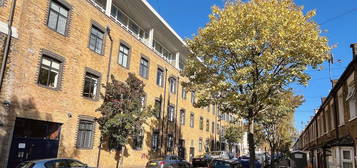 Property for sale in Jedburgh Road, London E13