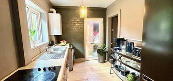 2 bedroom end of terrace house