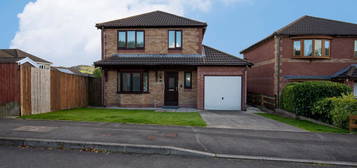 4 bed detached house for sale