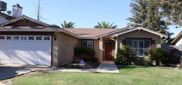 5115 E Pitt Ave, Fresno, CA 93725