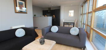 2 bed flat to rent