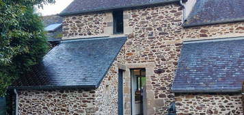 Maison en pierre au calme jardin parking avec chambre + mezzanine