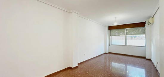 Piso en venta en Eugenio Dors, Ollerías - San Cayetano