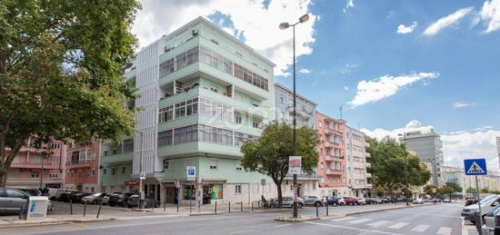 Apartamento T3 em excelente estado na Penha de França - Lisboa