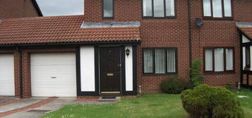 3 bed semi-detached house to rent