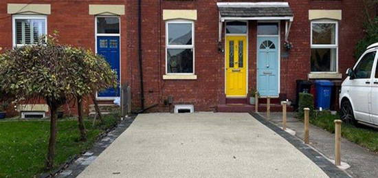 Terraced house to rent in Heaton Road, Heaton Moor, Stockport SK4