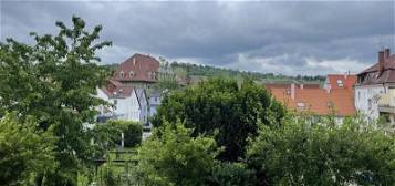 Lichtdurchflutete 3 Zi Whg mit großem Balkon in Esslingen