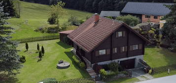 Bestens erreichbares skandinavisches Blockhaus mit viel Platz inmitten des Waldviertels!