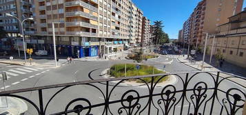 Piso en calle Coso en Santo Domingo y San Martín , Huesca