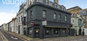 Flat to rent in North Road, Brighton, East Sussex BN1