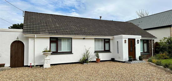 3 bed detached bungalow for sale