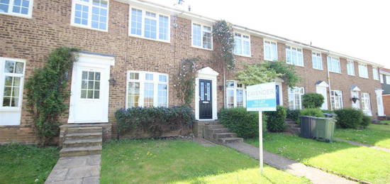 Property to rent in Oakfields, Guildford GU3