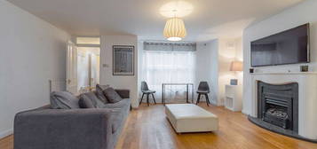 2 bed flat to rent