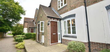 2 bedroom detached house