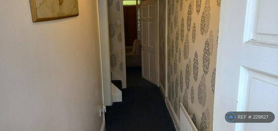 2 bedroom terraced house