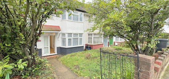 Detached house to rent in Ferney Road, Barnet EN4