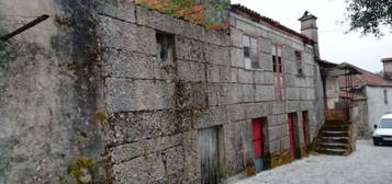 Casas em pedra granitica T6 com terreno