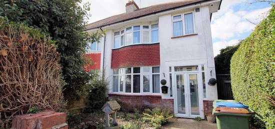 3 bed semi-detached house for sale