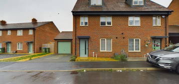 3 bedroom semi-detached house to rent