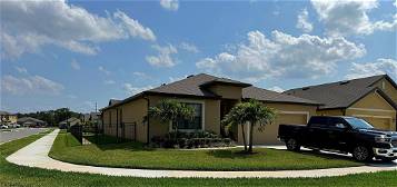 1605 Mineral Loop Dr NW, Palm Bay, FL 32907