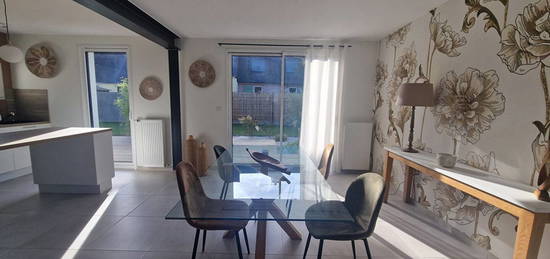 Maison  à vendre, 5 pièces, 4 chambres, 107 m²