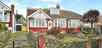 Bungalow to rent in Nethercourt Hill, Ramsgate, Kent CT11