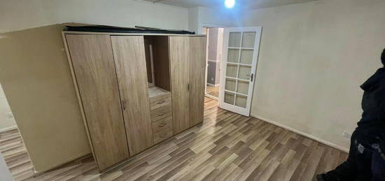 1 bedroom flat