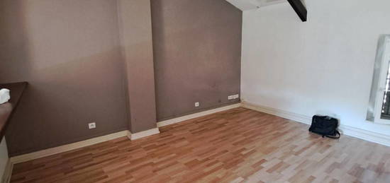 Studio  à louer, 1 pièce, 35 m², Étage 2/0