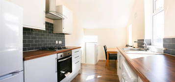 Flat to rent in 90 Biddlestone Road, Heaton, Newcastle Upon Tyne NE6