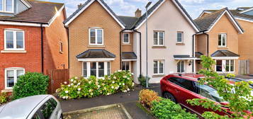 3 bed semi-detached house for sale