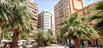 Piso en venta en Zona Plaza Illes Columbretes