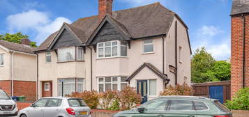 5 bedroom semi-detached house