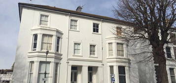 Flat to rent in Ventnor Villas, Hove BN3