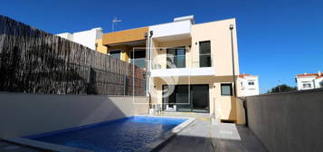 Moradia T2+1 com piscina Albufeira