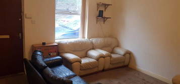 4 bedroom terraced house to rent