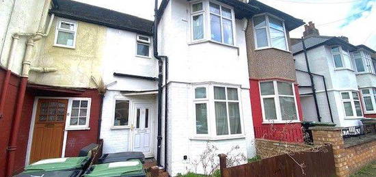 Terraced house to rent in Holmesley Road, London SE23