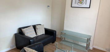 2 bed shared accommodation to rent