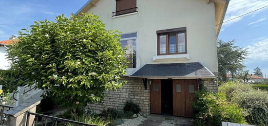 Maison traditionnelle 2 étages  à vendre, 4 pièces, 3 chambres, 87 m²