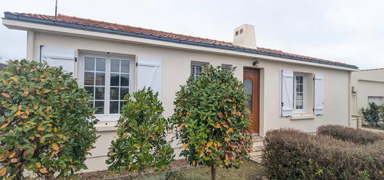 Maison plain pied de 74m2, 3 chambres, un garage