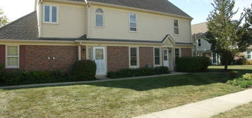 250 Doral Ct Unit A, Elk Grove Village, IL 60007