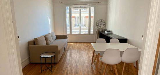 Location meublée appartement 2 pièces 60 m² Paris 2E