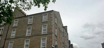 Flat to rent in Graham Place, Dundee DD4