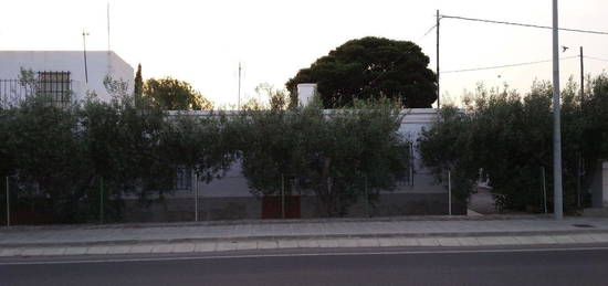 Casa de pueblo en venta en avenida Campos de Níjar, 26