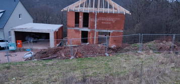 Für weiter bauen Einfamilienhaus, mit Einliegerwohnung. Hofgarten