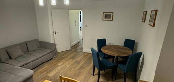 2 bed flat to rent