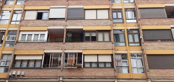 Piso en venta en calle de Núria, 8